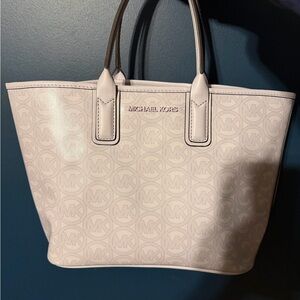 Michael Kors Logo small tote comes with small card holder